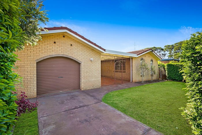 1A McDowall St Newtown QLD 4350