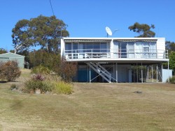 24 Barton Ave Triabunna TAS 7190