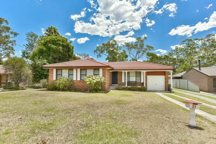 21 Cobham St Yanderra NSW 2574