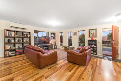 18 Enrob Ct Grovedale VIC 3216