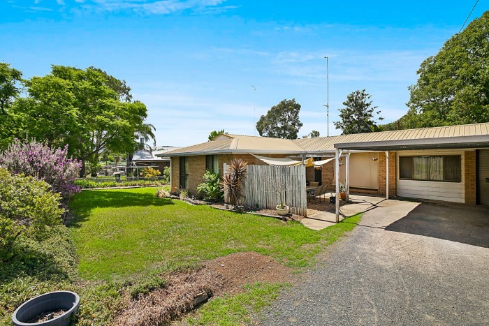 30 Gore St Westbrook QLD 4350