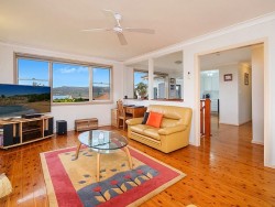 5 Alukea Ave Point Clare NSW 2250