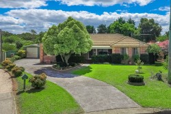 14 Kim Cl Thirlmere NSW 2572