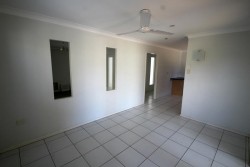 6 Newitt St Thabeban QLD 4670