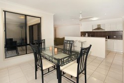 6 Peppermint Cres Sippy Downs QLD 4556