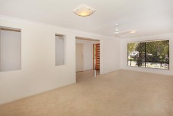 6 Peppermint Cres Sippy Downs QLD 4556