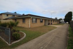 4/11 Robert Street Bundaberg South QLD 4670