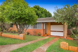 5 Veronica Ct Centenary Heights QLD 4350