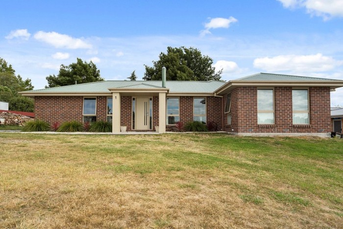 1 Wildmore Cres Exeter TAS 7275