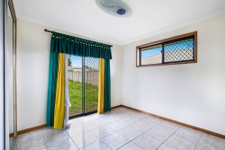 24 Belclaire Dr Westbrook QLD 4350