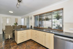 53 Blenheim Cres Yamanto QLD 4305