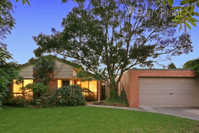 296 Dandelion Dr Rowville VIC 3178