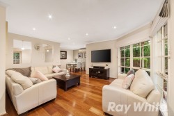 11 Farview Dr Rowville VIC 3178