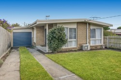 46 Sixth Ave, Rosebud VIC 3939