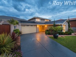 21 Wakley Cres Wantirna South VIC 3152