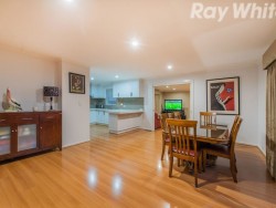 21 Wakley Cres Wantirna South VIC 3152