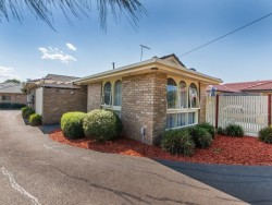 1/37 Farnham Road Bayswater VIC 3153