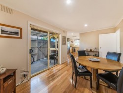 1/37 Farnham Road Bayswater VIC 3153