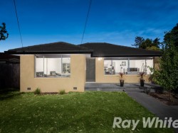 1 Meredith Close Mooroolbark VIC 3138