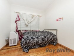 39 Erica Ave St Albans VIC 3021