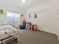 24 Canunda Way Tarneit VIC 3029