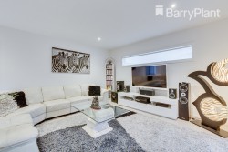 34 Kingston Dr Taylors Hill VIC 3037