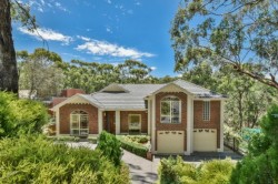 44 Mountbatten Rd, Bellevue Heights SA 5050