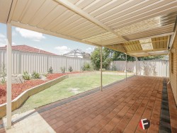 10 Mallina Circuit, Carramar, WA 6031