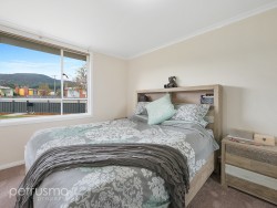 21 Phillips Ave, New Norfolk TAS 7140