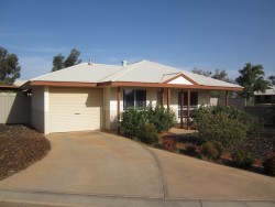 12/11 Pine Crescent Roxby Downs SA 5725