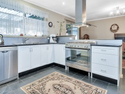 8 Gunya Ave Salisbury North SA 5108