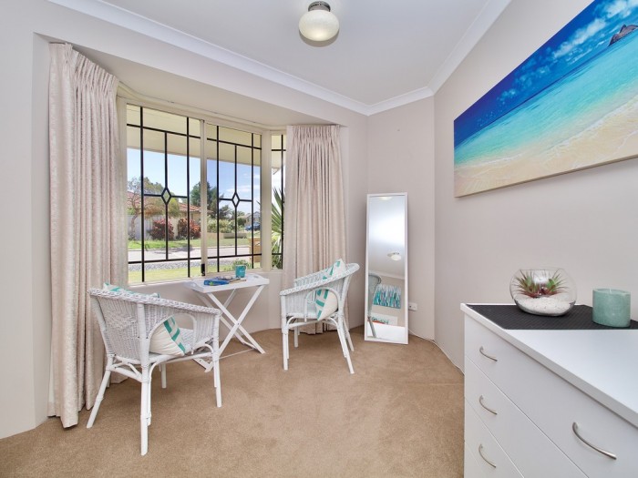 1 Shoalhaven Pl Waikiki WA 6169