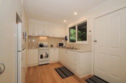 15 Surrey Rd Powelltown VIC 3797