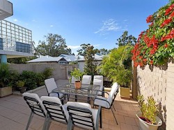 4/3 Heritage Cove, Maylands, WA 6051