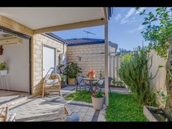 13/18 Mountain View, Kelmscott, WA 6111