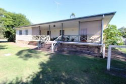 39 Eskdale Road, Toogoolawah, QLD