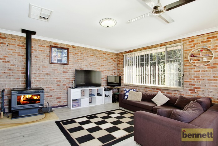 2 Crag Cres, Bowen Mountain NSW 2753