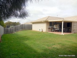 23 Charlton Place, Regents Park, QLD 4118