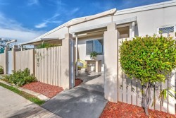 4/564 Oxley Avenue, Scarborough, Qld 4020