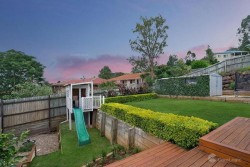 8 Sundar Crescent, Tanah Merah, QLD 4128