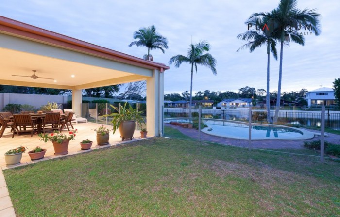 168 Tahiti Avenue, Palm Beach, QLD 4221