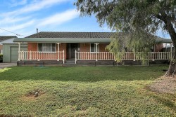 17 Andrew Street, Christie Downs, SA 5164