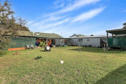 17 Andrew Street, Christie Downs, SA 5164