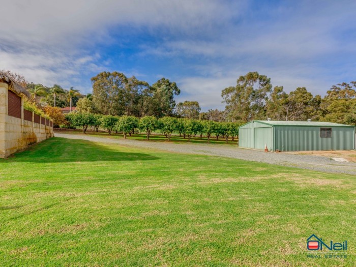 9 Cooliabberra Drive, Mount Richon WA 6112