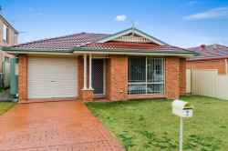 7 Selwyn Grove, Horsley, NSW 2530