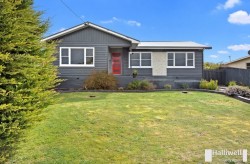 6 Middle Rd, Devonport TAS 7310