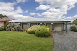 10 Napier Court Noarlunga Downs SA 5168