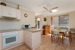 26 Garney St, Redcliffe QLD 4020