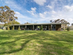499 Mosquito Hill Road, Mount Compass, SA 5210