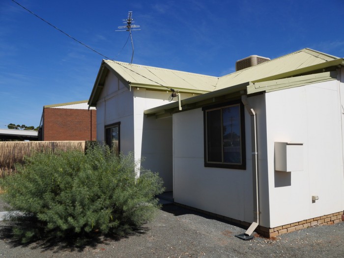 1A Ware St, South Kalgoorlie WA 6430